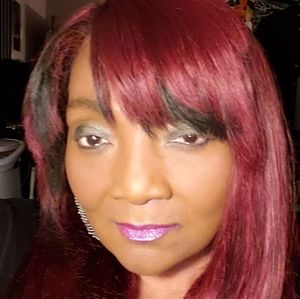 Meet your Posher, Carole